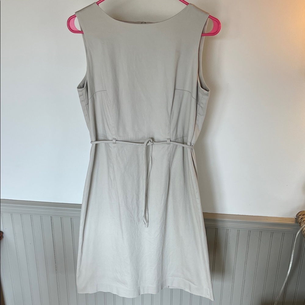 GAP Sleeveless Tie-Waist Midi Dress in Light Gray